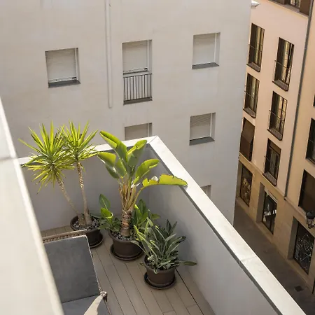 Macsuites Market Valence