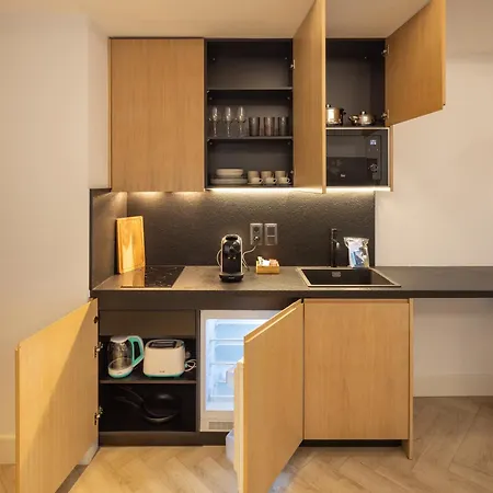 Macsuites Market