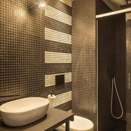 Macsuites Market 4*